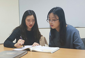 国际通商学 留学生学 习辅导活动