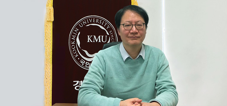 경상대학의 일원이 되어 경상대학과 함께 발전하기를 원하는 여러분 모두를 환영합니다.